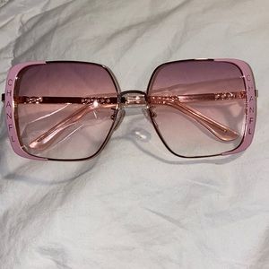 SUNNIES 😎